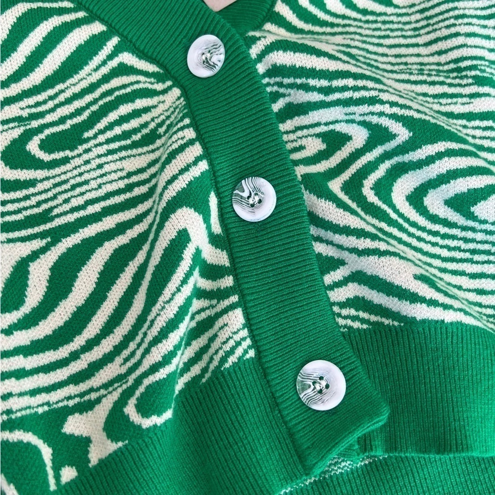 Pitaya Pretty Garbage Cropped Green Cardigan Size Medium - Picture 2 of 5